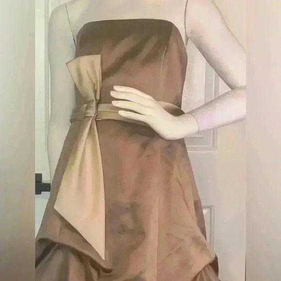 David’s Bridal - Picture 2 of 11